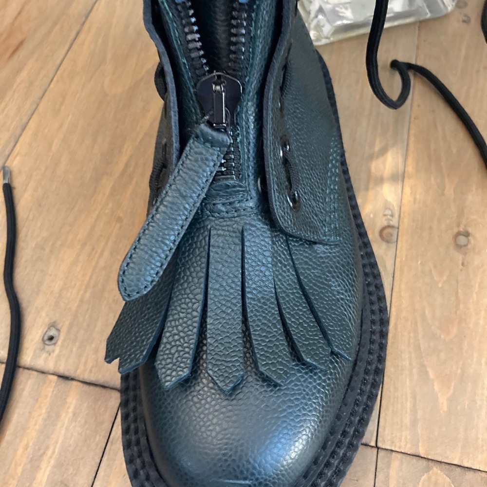 NWT Burberry Grainy Leather Combat Boots - Picture 11 of 12